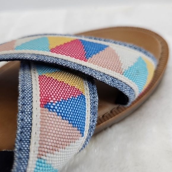 Toms Viv Crisscross Geometric Flat Slide Sandals Size 5.5 NWT - Picture 4 of 13